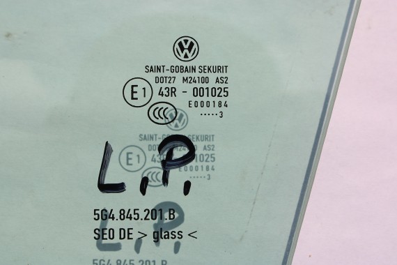 VW GOLF 7 SZYBA DRZWI LEWE 5G4845201B lewa przód przednia kierowcy 5G4845201 5G4845201A 5G4 2013 zielony drzwiowa 5G E1 AS2 VII