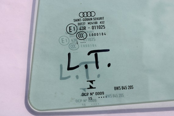 AUDI A4 SEDAN SZYBA DRZWI LEWE 8W5845205 tył 8W5 845 205 lewa tylna kolor E1 zielony drzwiowa rok 2015 B9 8W 8W5845205 8W5845205