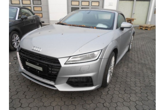 AUDI TT CABRIO 8S S-LINE TYŁ ZDERZAK tylny + KLAPA BAGAŻNIKA + LAMPY lampa 8S7 Kolor: L5 	LZ7G 	Srebrny KOMPLETNY