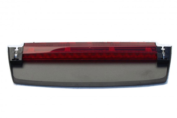 AUDI A4 SEDAN LAMPA ŚWIATŁO...