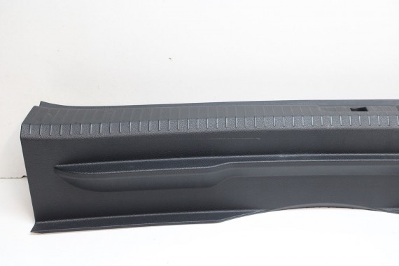 VW GOLF VII 7 KOMBI PAS TYLNY BAGAŻNIKA 5G9863459 bagażnik tapicerka 5G9 863 459  kolor 82V - czarny tytanowy VARIANT 5G9863459