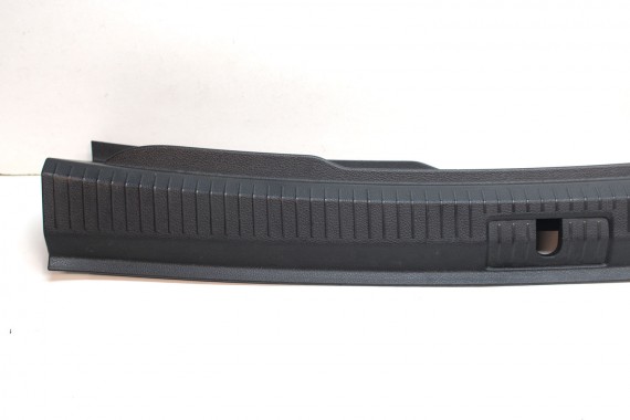 VW GOLF VII 7 KOMBI PAS TYLNY BAGAŻNIKA 5G9863459 bagażnik tapicerka 5G9 863 459  kolor 82V - czarny tytanowy VARIANT 5G9863459