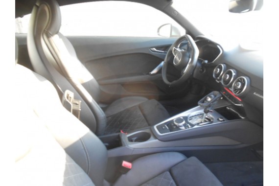 AUDI TT FOTELE KOMPLET FOTELI siedzeń siedzenia tapicerka S-LINE 8S  wykonane ze skóry i alcantary  kolor czarny