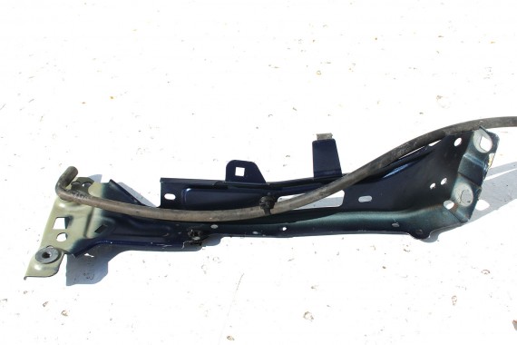 AUDI A4 8W ŚLIZG WSPORNIK BŁOTNIKA 8W0821135C 8W0821136C 8W0821131A 8W0821132A prowadnica mocowanie B9 8W0821135B 8W0821136B