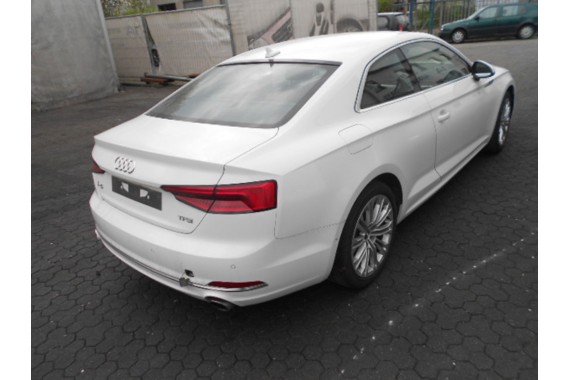 AUDI A5 FOTELE KOMPLET FOTELI siedzeń siedzenia fotel tapicerka 8W F5 skóra kolor czarny wentylowane