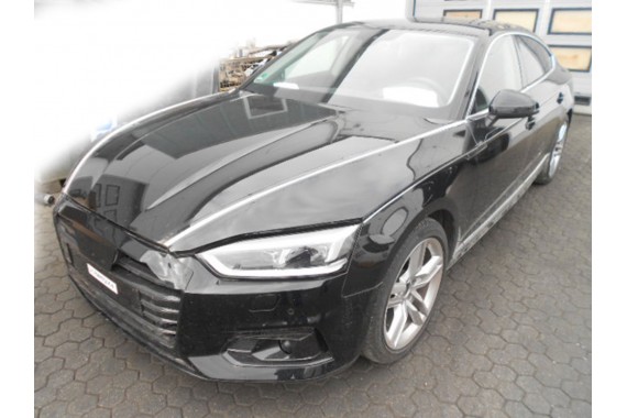 AUDI A5 SPORTBACK TYŁ ZDERZAK TYLNY + KLAPA BAGAŻNIKA 8W F5 Kolor: A2A2 LY9B - brylantowy czarny