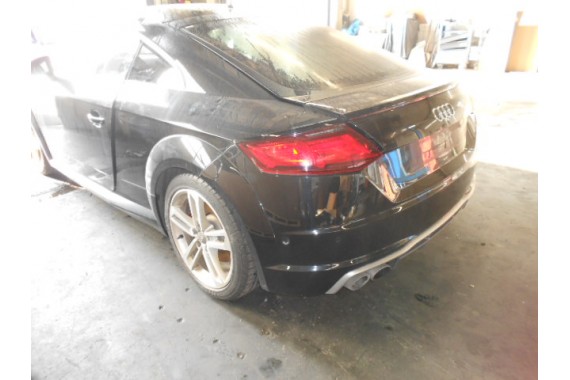 AUDI TT 8S TYŁ ZDERZAK tylny + KLAPA BAGAŻNIKA + LAMPY lampa Led 2015- Kolor: LY9T - czarny (mythos schwarz) 8S0945095 8S0945096
