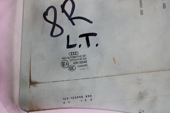 AUDI Q5 SZYBA DRZWI LEWE 8R0845205  lewa tylna drzwiowa rok produkcji 2011 kolor zielony E6 AS2 8R0 845 205 8R tył tylna