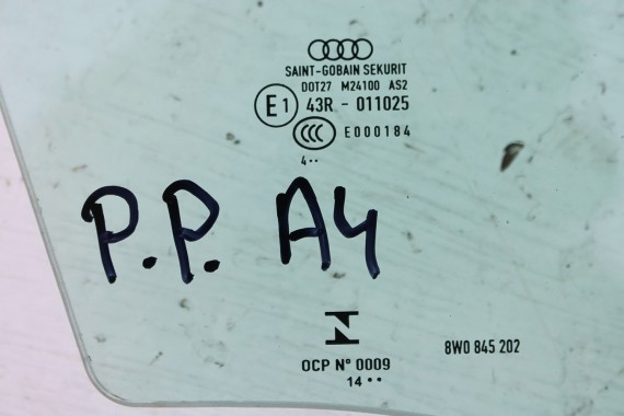 AUDI A4 SZYBA DRZWI PRAWE 8W0845202 prawa przód przednia 8W0 845 202 pasażera rok 2014 kolor E1 AS2 zielony drzwiowa 8W0845202