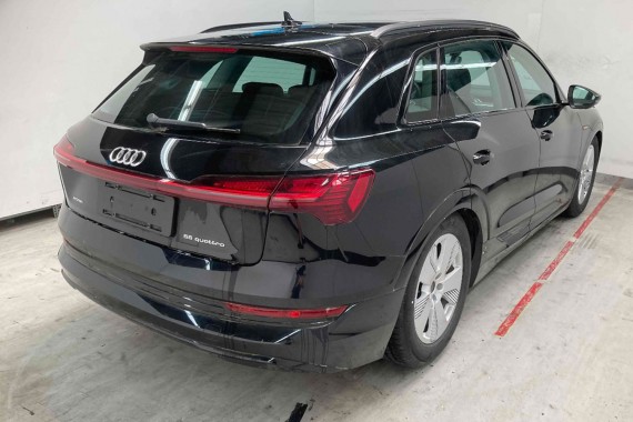 AUDI E TRON FOTELE KOMPLET FOTELI siedzeń siedzenia tapicerka ETRON 4KE kolor czarny