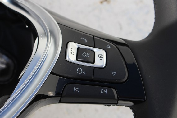 VW GOLF 7 VII ARTEON POLO PASSAT B8 KIEROWNICA 5G0419091DG 5G0419091FT 5G0 419 091 DG 5G0 419 091 FT Kolor: E74 - czarny