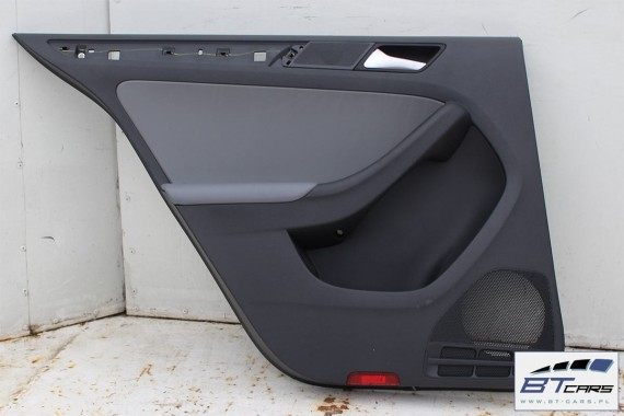 VW JETTA FOTELE KOMPLET FOTELI siedzeń siedzenia fotel tapicerka 5C0 5C 2010- skóra w kolorze czarnym i szarym USA