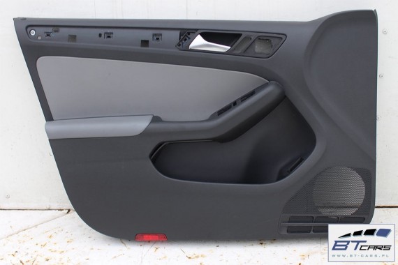 VW JETTA FOTELE KOMPLET FOTELI siedzeń siedzenia fotel tapicerka 5C0 5C 2010- skóra w kolorze czarnym i szarym USA
