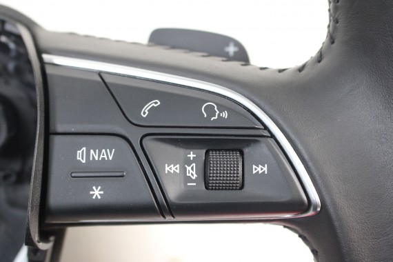 AUDI A4 Q5 Q7 KIEROWNICA + BIEGI 4M0419091B 4M0419091M 4M0 419 091 B 4M0 419 091 M MJM - czarny (soul)