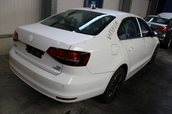 VW JETTA 5C LIFT DRZWI PRAWE PRZÓD + TYŁ STRONA PRAWA przednie + tylne 2 sztuki 0Q0Q LC9A - biały 5C6831056 5C6833056 FL