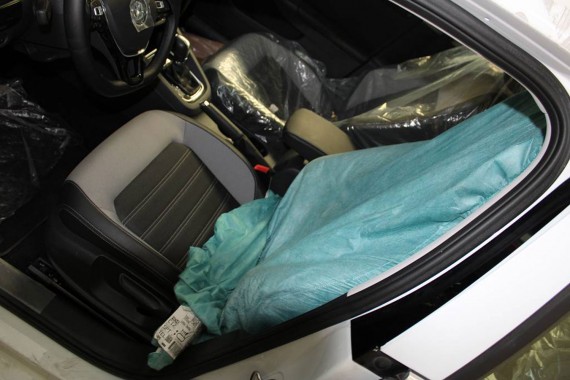 VW JETTA 5C FL FOTELE KOMPLET FOTELI siedzeń siedzenia fotel tapicerka 5C0 5C 2010- skóra w kolorze czarnym i szarym LIFT