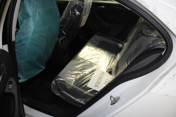 VW JETTA 5C FL FOTELE KOMPLET FOTELI siedzeń siedzenia fotel tapicerka 5C0 5C 2010- skóra w kolorze czarnym i szarym LIFT
