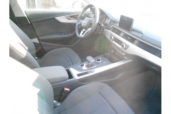 AUDI A4 Q5 KIEROWNICA + BIEGI SKÓRA 8W0419091AT 8W0 419 091 AT 8W B9 MJM - czarny (soul) 8W0419091EA