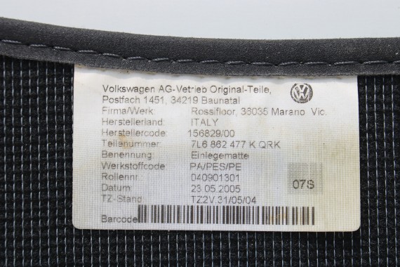 VW TOUAREG DYWANIKI WYCIERACZKI PODŁOGI 7L6862477K 7L6862478K wykładziny tył tylne QRK antracyt 2003-2006 7L6862477 7L6862478