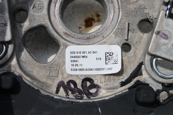 VW THE BEETLE KIEROWNICA 5C0419091AC 5C0 419 091 5C Kolor 041 czarny 5C0419091DE 5C0419091AC 5C0419091DE 5C0419091AC 5C0419091