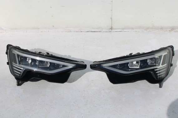 AUDI E TRON PRZÓD Matrix maska błotniki zderzak pas przedni lampy wzmocnienie błotnik lampa LV5Z S1S1 Niebieski ETRON
