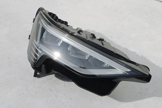 AUDI E TRON PRZÓD Matrix maska błotniki zderzak pas przedni lampy wzmocnienie błotnik lampa LV5Z S1S1 Niebieski ETRON