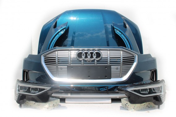 AUDI E TRON PRZÓD Matrix maska błotniki zderzak pas przedni lampy wzmocnienie błotnik lampa LV5Z S1S1 Niebieski ETRON
