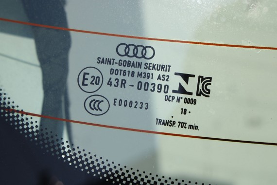 AUDI E TRON TYŁ ZDERZAK + KLAPA BAGAŻNIKA + LAMPY lampa tylny 2Y2Y LS9R biały 2Y S9R ETRON led ledy