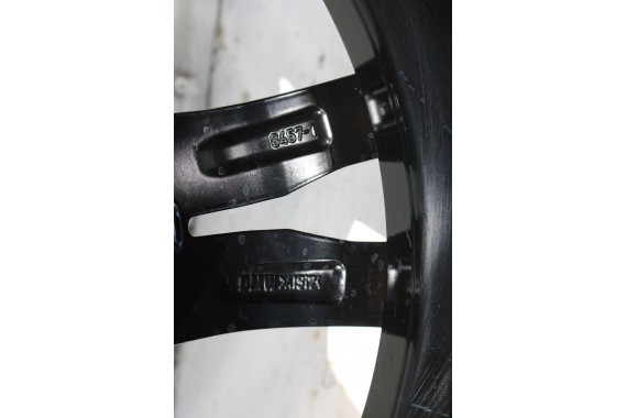 BMW 8 M8 FELGI 19 8089560 8089561 OPONY LATO KOŁA felga 9.5J*19EH2 ET26 opona 275/40/19 98V M812 8457 Yokohama 285/35/19 8091267