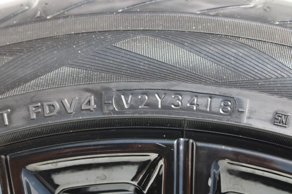 BMW 8 M8 FELGI 19 8089560 8089561 OPONY LATO KOŁA felga 9.5J*19EH2 ET26 opona 275/40/19 98V M812 8457 Yokohama 285/35/19 8091267