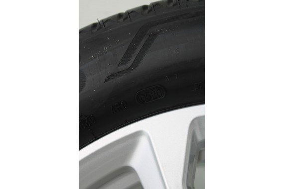 BMW X7 G07 FELGI 20 6880688 OPONY LATO KOŁA felga 8.5J*20H2 ET35 opona 275/50/20 113W Bridgestone wzór styl 750 6889088 6880688