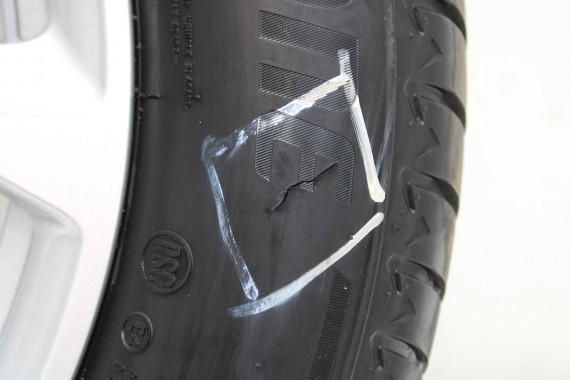 BMW X7 G07 FELGI 20 6880688 OPONY LATO KOŁA felga 8.5J*20H2 ET35 opona 275/50/20 113W Bridgestone wzór styl 750 6889088 6880688