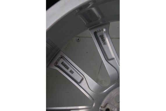 BMW X7 G07 FELGI 20 6880688 OPONY LATO KOŁA felga 8.5J*20H2 ET35 opona 275/50/20 113W Bridgestone wzór styl 750 6889088 6880688