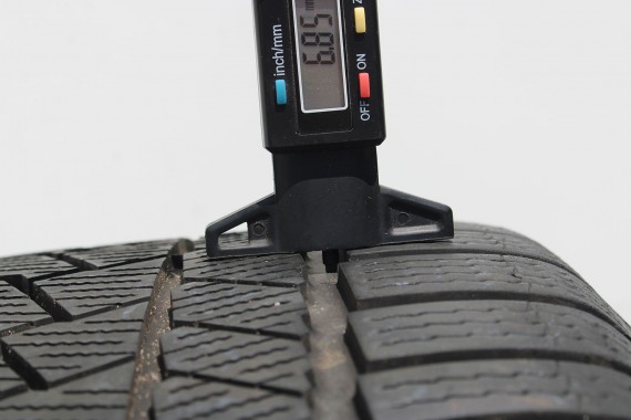 BMW X7 G07 FELGI 20 6880688 OPONY ZIMA KOŁA felga 8.5J*20H2 ET35 opona 255/55/20 110H Continental wzór styl 750 8262 6880688