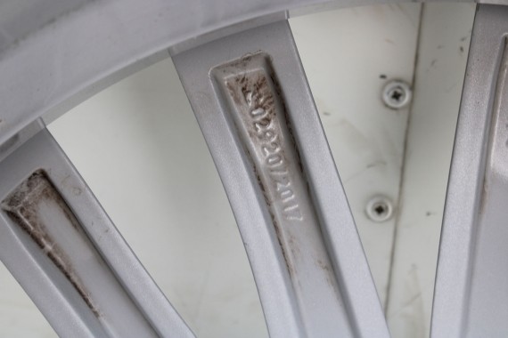 BMW 7 G11 G12 FELGI 19 6861225 OPONY ZIMA KOŁA felga 8.5JX*19H2 ET25 opona 245/45/20 102V PIRELLI SottoZero styl 620 6 861 225