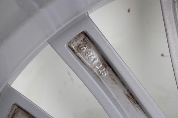 BMW 7 G11 G12 FELGI 19 6861225 OPONY ZIMA KOŁA felga 8.5JX*19H2 ET25 opona 245/45/20 102V PIRELLI SottoZero styl 620 6 861 225