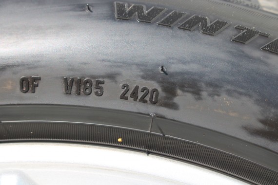 BMW 5 G30 FELGI 19 6863419 OPONY ZIMA KOŁA felga 8J*19H2 ET30 opona 245/50/19 105V 633 Pirelli P SOTTOZERO 3 6 863 419 G31 G32