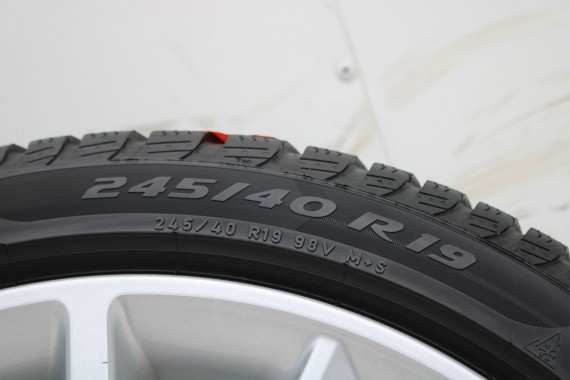 BMW 5 G30 FELGI 19 6863419 OPONY ZIMA KOŁA felga 8J*19H2 ET30 opona 245/50/19 105V 633 Pirelli P SOTTOZERO 3 6 863 419 G31 G32
