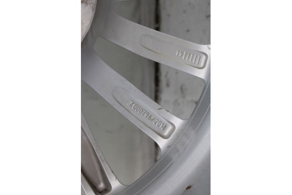 BMW 5 G30 FELGI 19 6863419 OPONY ZIMA KOŁA felga 8J*19H2 ET30 opona 245/50/19 105V 633 Pirelli P SOTTOZERO 3 6 863 419 G31 G32