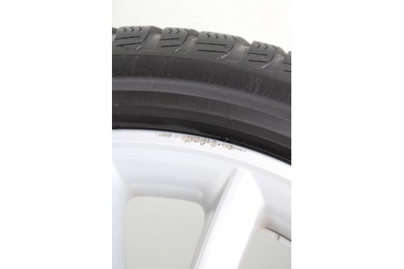 BMW 5 G30 FELGI 19 6863419 OPONY ZIMA KOŁA felga 8J*19H2 ET30 opona 245/50/19 105V 633 Pirelli P SOTTOZERO 3 6 863 419 G31 G32