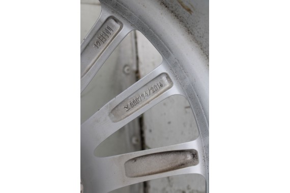 BMW 5 G30 FELGI 19 6863419 OPONY ZIMA KOŁA felga 8J*19H2 ET30 opona 245/50/19 105V 633 Pirelli P SOTTOZERO 3 6 863 419 G31 G32