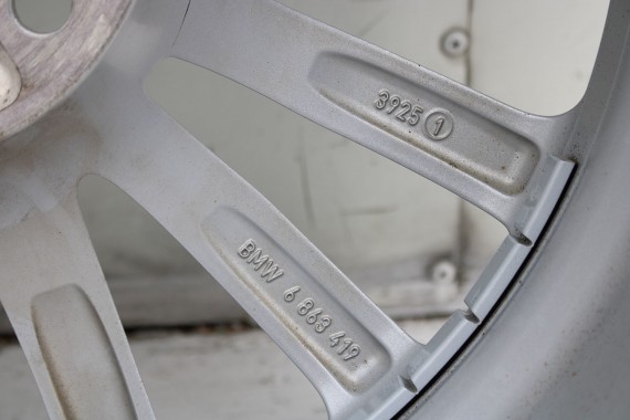 BMW 5 G30 FELGI 19 6863419 OPONY ZIMA KOŁA felga 8J*19H2 ET30 opona 245/50/19 105V 633 Pirelli P SOTTOZERO 3 6 863 419 G31 G32