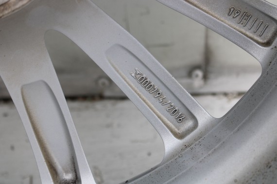 BMW 5 G30 FELGI 19 6863419 OPONY ZIMA KOŁA felga 8J*19H2 ET30 opona 245/50/19 105V 633 Pirelli P SOTTOZERO 3 6 863 419 G31 G32