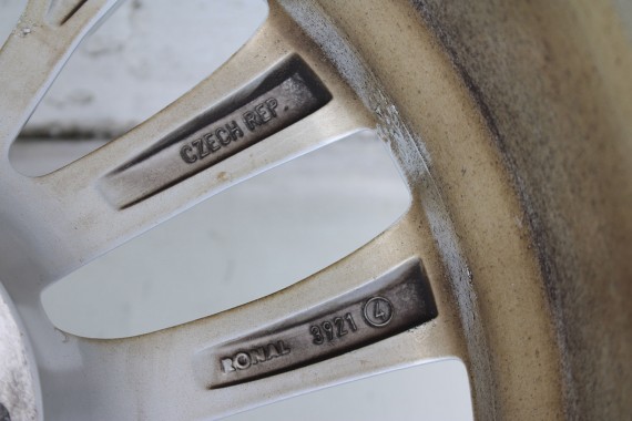 BMW 5 G30 G31 FELGI 18 6863418 OPONY ZIMA KOŁA felga 8.5JX*19H2 ET25 opona 245/45/20 100V Goodyear styl 632 6 863 418 6863418