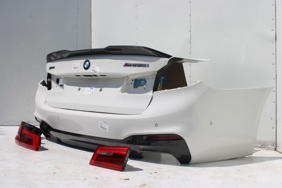 BMW M5 5 G30 TYŁ ZDERZAK + KLAPA BAGAŻNIKA LAMPY tylna 300 Alpinweiss Biały M pakiet Carbon 41007440695 51128067763 51192457441
