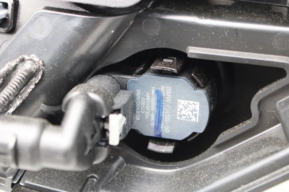 BMW iX i20 ZDERZAK PRZEDNI PRZÓD M pakiet Kolor: A96 Mineral-weiss metallic Biały 51117983621 7983621 M POWER 51119492524