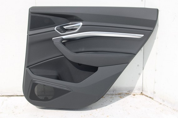 AUDI E TRON FOTELE KOMPLET FOTELI siedzeń siedzenia tapicerka ETRON 4KE kolor czarny
