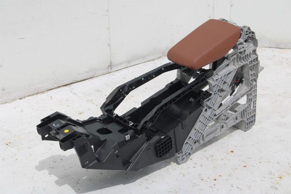 AUDI E TRON FOTELE KOMPLET FOTELI siedzeń siedzenia tapicerka ETRON 4KE kolor brąz