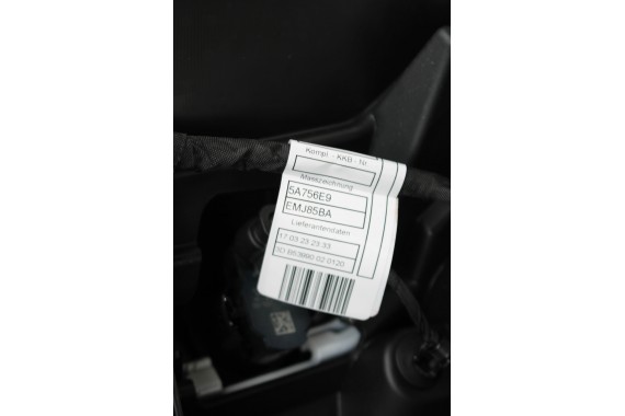 BMW 7 i7 G70 ZDERZAK PRZEDNI PRZÓD A96 Mineral-weiss metallic Biały M PAKIET 5111 9464046 15857711 5111 9883454 9464046 USA