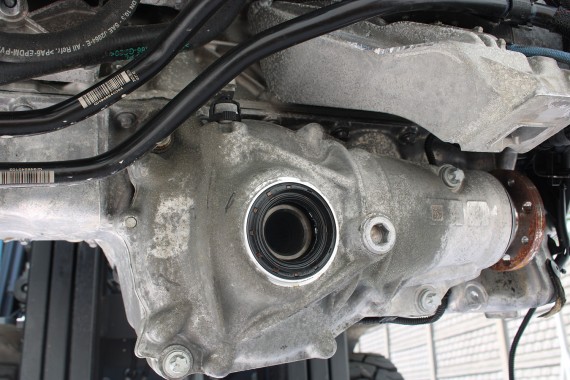 BMW REDUKTOR 8619486 przekładnia napędowa przedniej osi 31507648881 31507648880 7 G12 G11 31508619486 7584519 2101290806 7584520